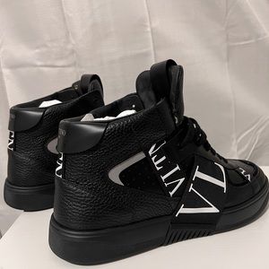 VALENTINO MID-TOP CALFSKIN VL7N SNEAKER WITH BANDS